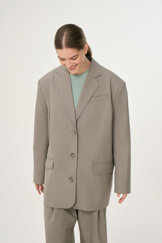 Loose jacket ((Business chick)), olive