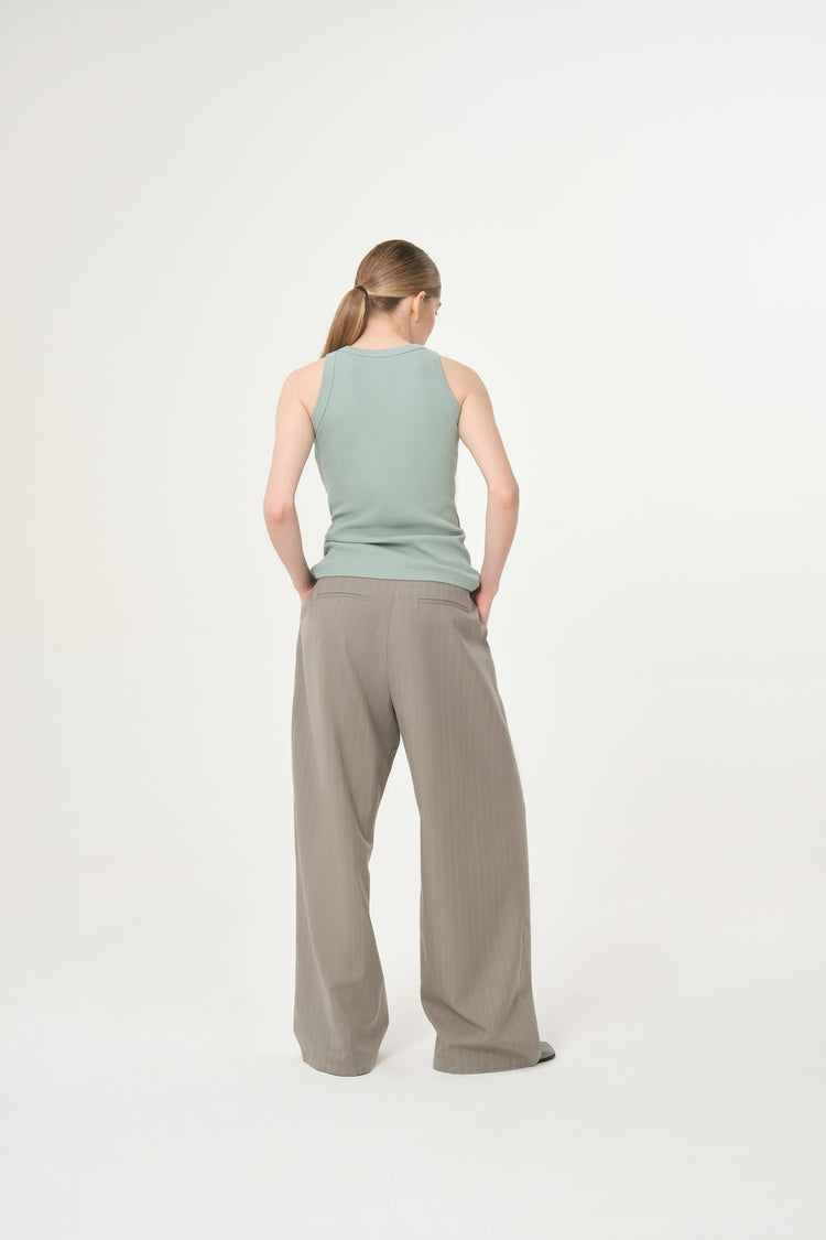 Pants with tucks (Business chick), olive
